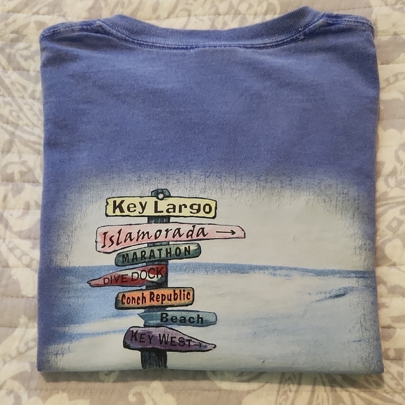 Comfort Colors, Key Largo periwinkle Graphic T-Shirt. Very good condition! Large - Picture 1 of 6